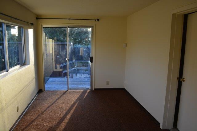 Building Photo - Sweet in-town mobile, very cute 1 bedroom