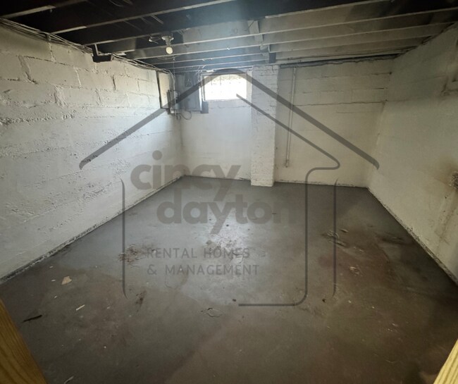 Building Photo - 314 Charles St