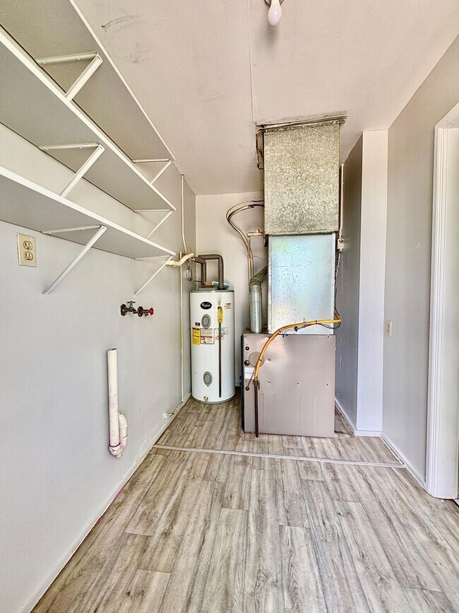 Building Photo - 411-413 s 28th