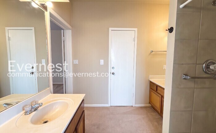 Building Photo - 3103 Hazy Park Dr