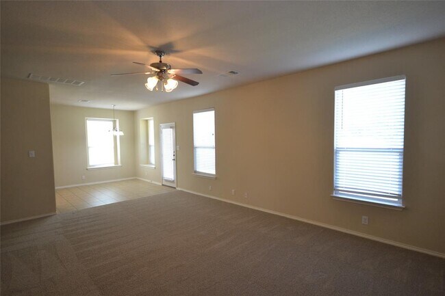 Building Photo - 409 Riverine Way