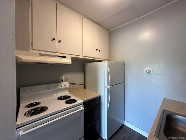 Building Photo - 1399 US-44