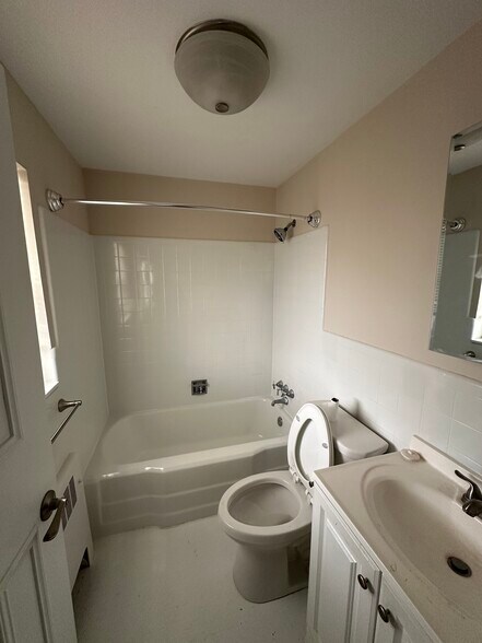 Bathroom - 9300 Main St