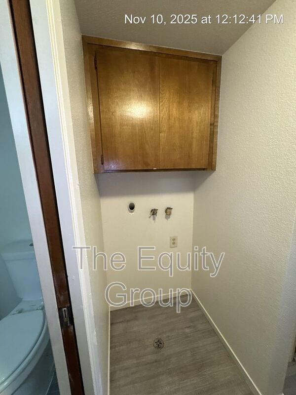 Building Photo - 701 E Noble Ave