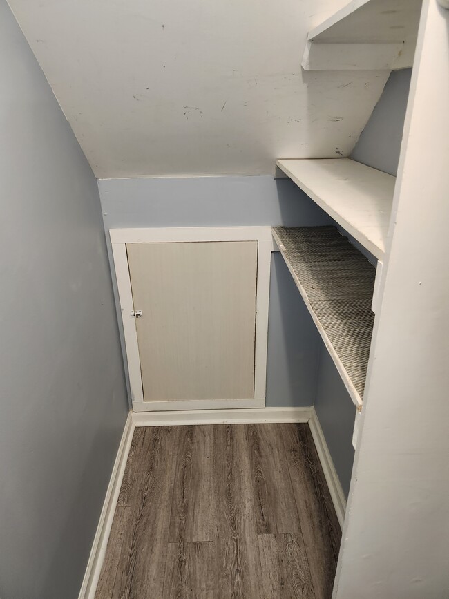 Building Photo - 203 Oak Hollow Ct