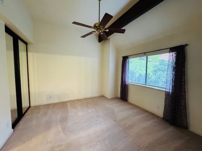 Building Photo - Wonderful 3 bedroom townhome in Main Chance Estates