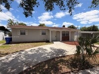 Building Photo - 3011 N 74th Way