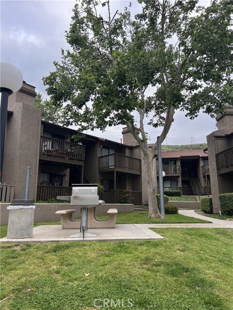 Building Photo - 1265 Kendall Dr
