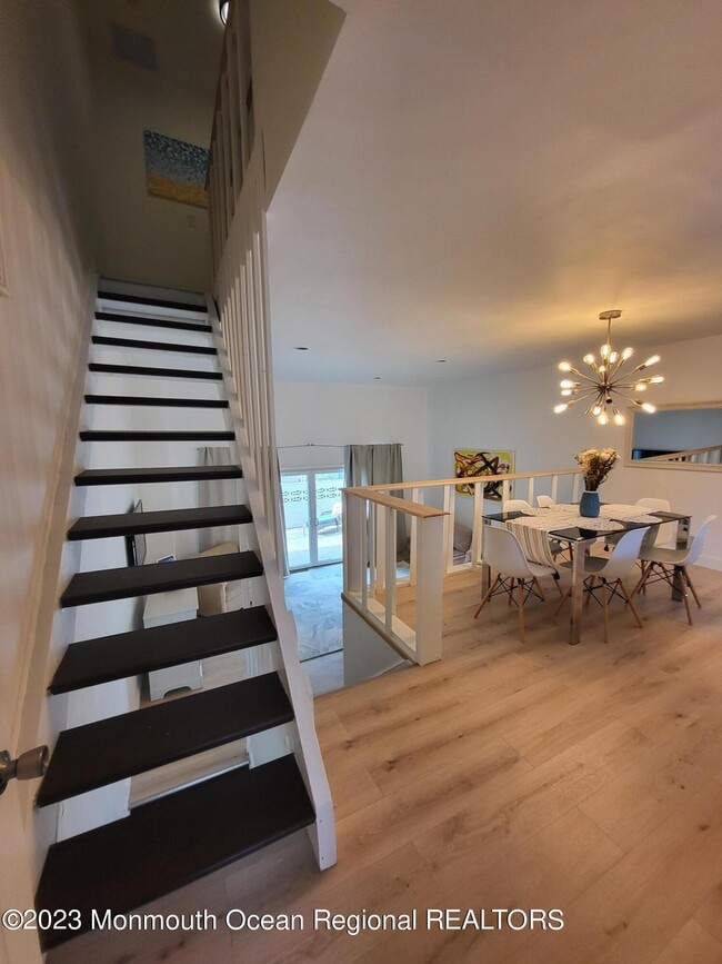 Building Photo - 18 Village Rd