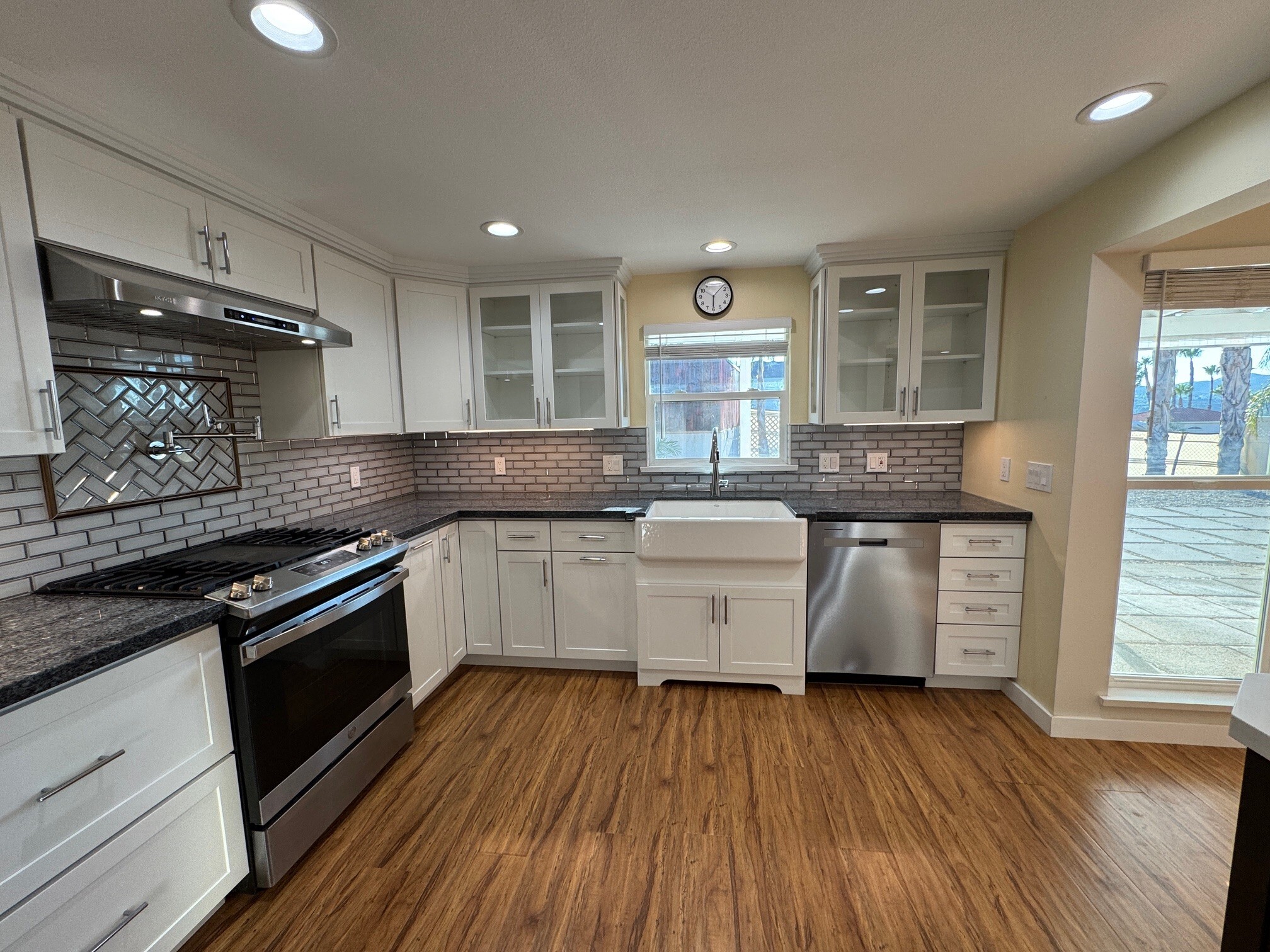 Brand new kitchen with farm sink. - 22471 Loch Lomond Dr