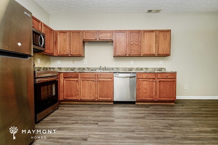 Building Photo - 2025 Marlin Dr