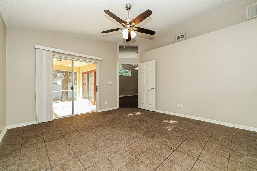 Building Photo - 4022 Fontana Pl