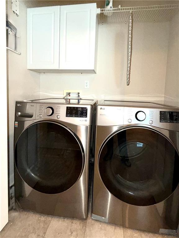 Building Photo - 3338 Peachtree Rd NE