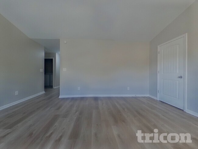 Building Photo - 316 Meadow Vista Ln