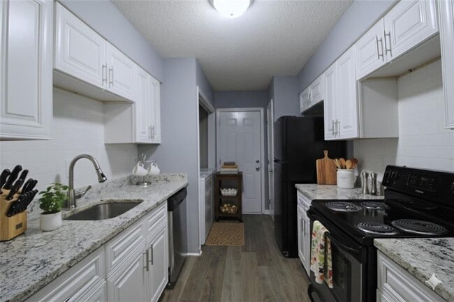 Building Photo - 122 Rue Fontaine