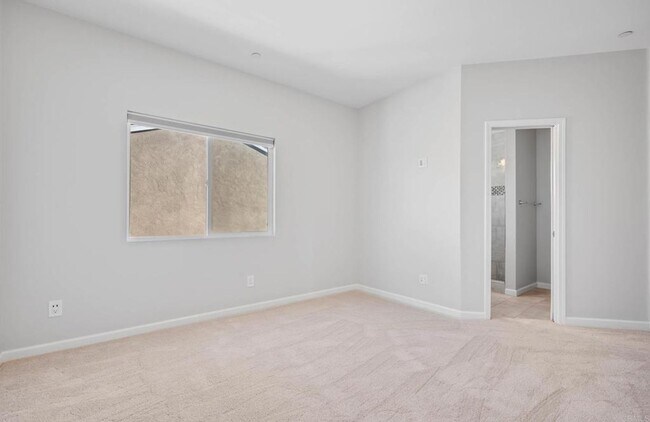 Building Photo - ***Gorgeous 5 bedroom, 3 bath Home in Imperial Beach