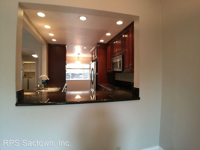 Building Photo - 2 br, 2.5 bath House - 2507 Exeter Square ...