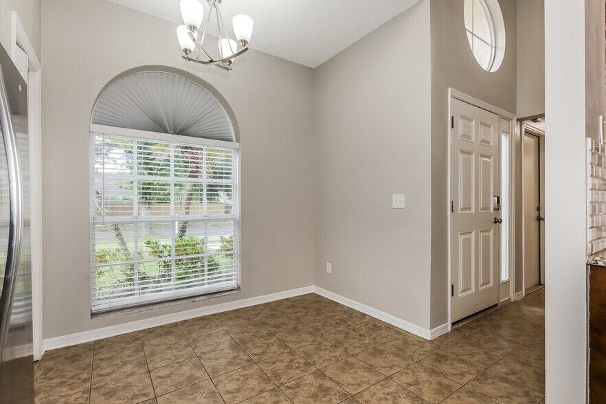 Building Photo - 1443 Scotch Pine Dr