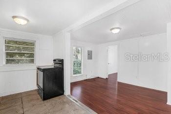 Building Photo - 357 W Minneola Ave