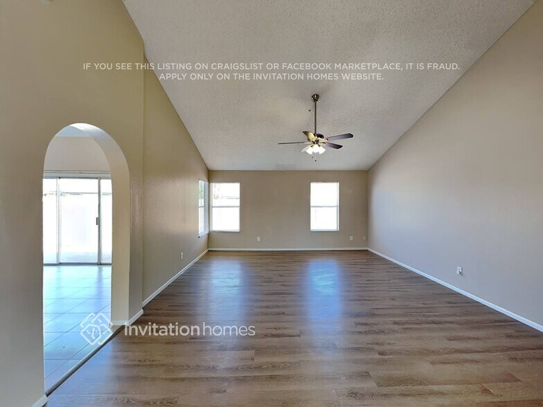 Building Photo - 8414 W Windrose Dr