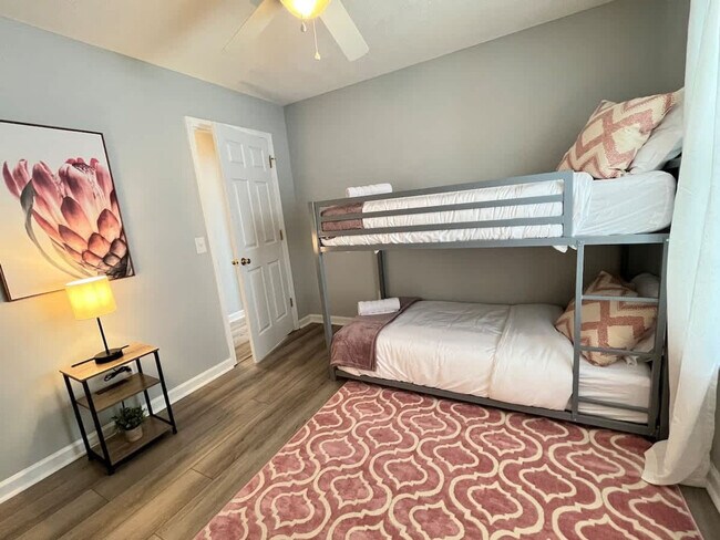 Building Photo - 182 Aquinnah Dr