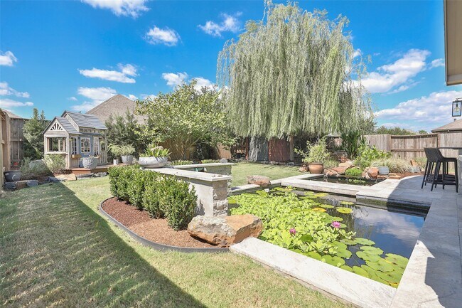 Building Photo - 2215 Tonkawa Trl