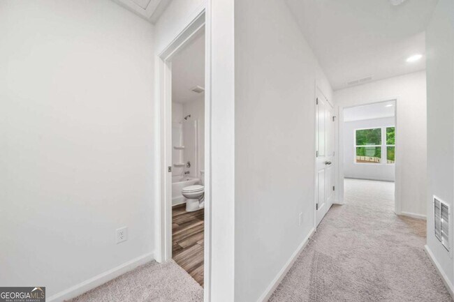 Building Photo - 106 Saginaw Ct