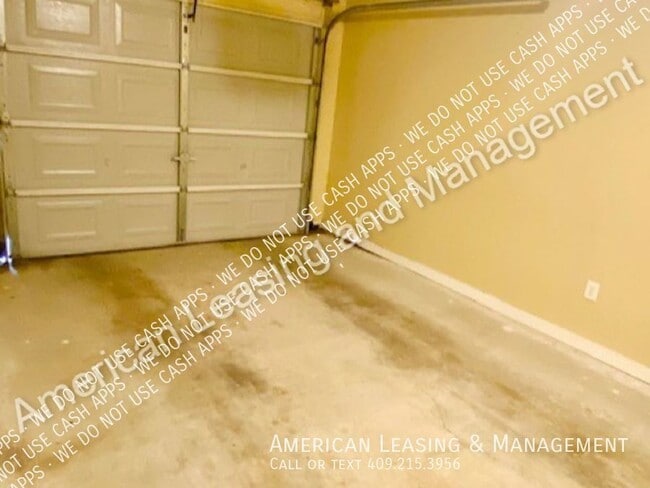 Building Photo - 1007 Cunningham Dr