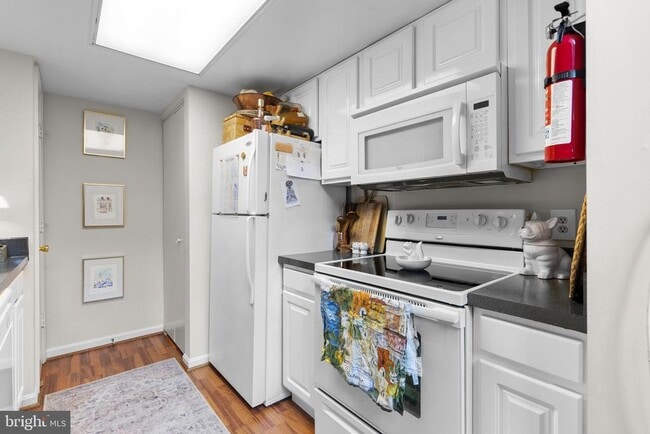 Building Photo - 14132 Bowsprit Ln