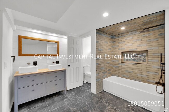 Building Photo - 684 Oquirrh Ave