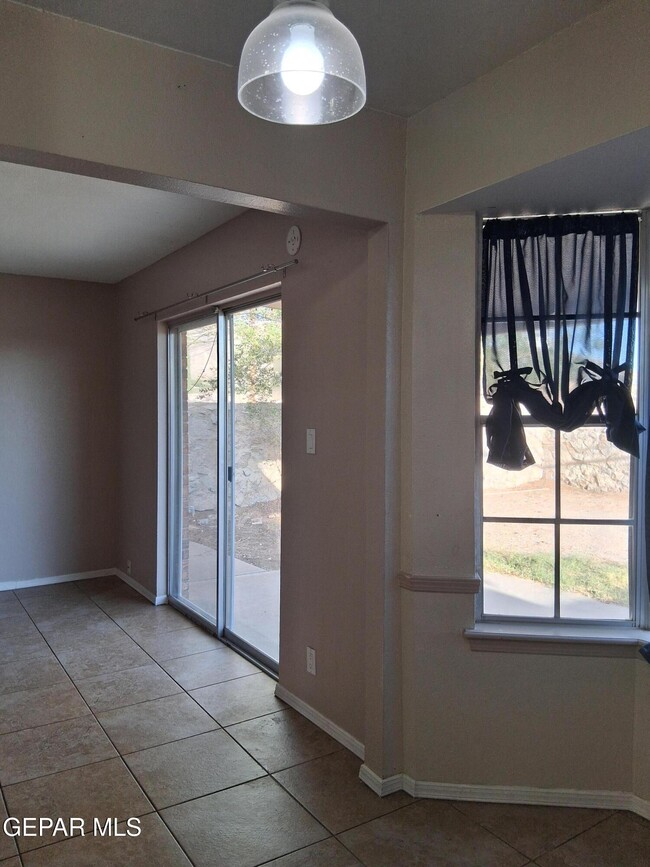Building Photo - 6917 Alto Rey Ave