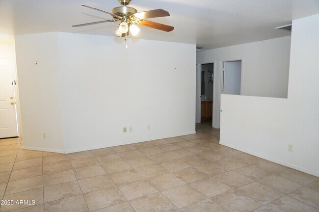 Building Photo - 983 E Denim Trail