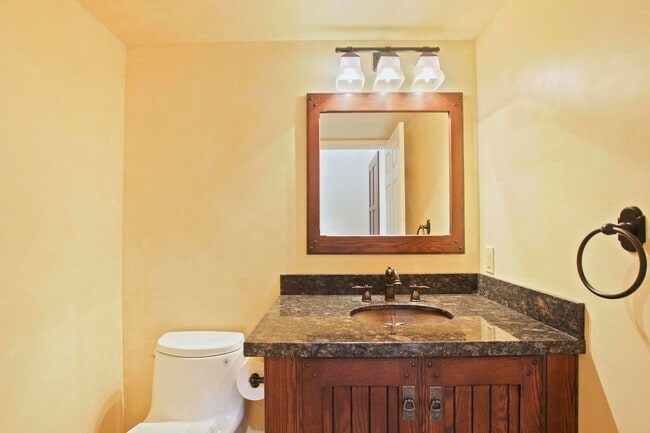 Building Photo - Gated community unfurnished home with spa & ocean views