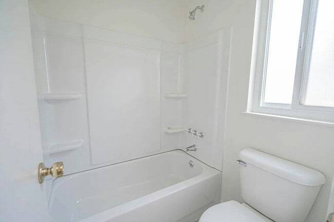 Building Photo - 25173 Markel Dr