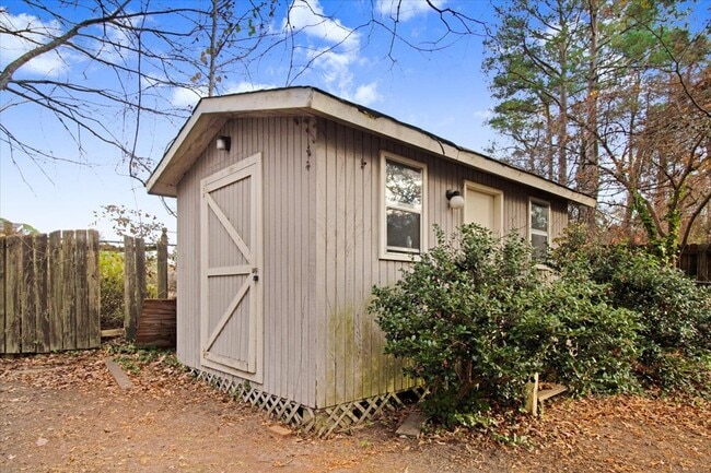 Building Photo - 514 Forest Hill Dr