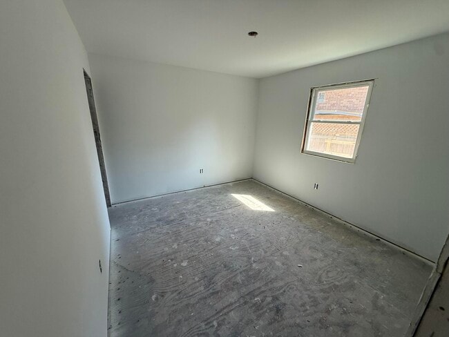 Building Photo - 1352 Canonero Dr