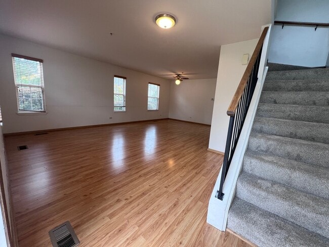 Building Photo - 1350 Orleans Dr