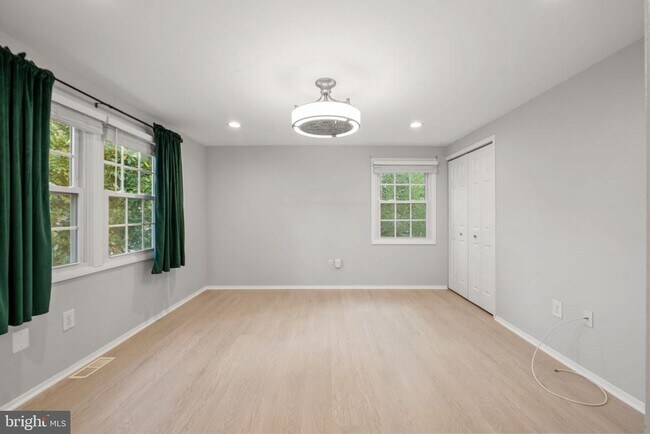 Building Photo - 3816 Irongate Ln