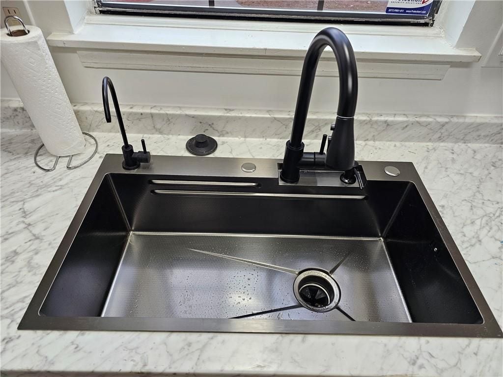 Building Photo - 6002 Pat Mell Pl SE