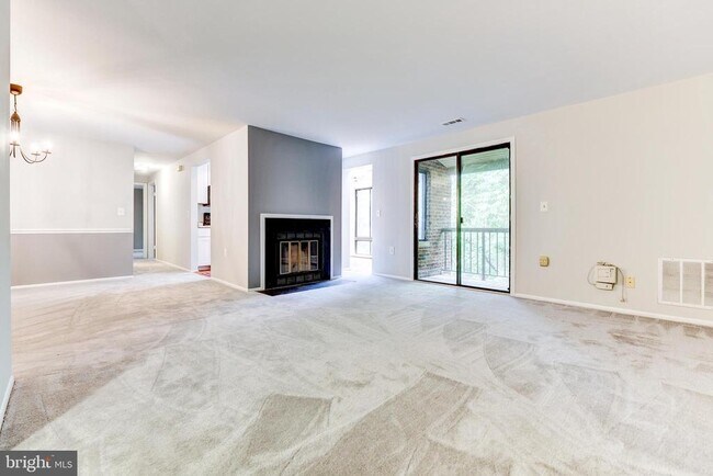 Building Photo - 18110 Chalet Dr
