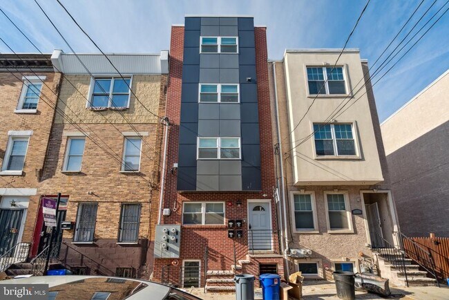 Building Photo - 2214 N Camac St