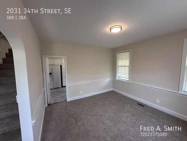 Building Photo - 2031 34th St SE