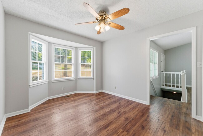 Building Photo - 50 Willowbrook Ct