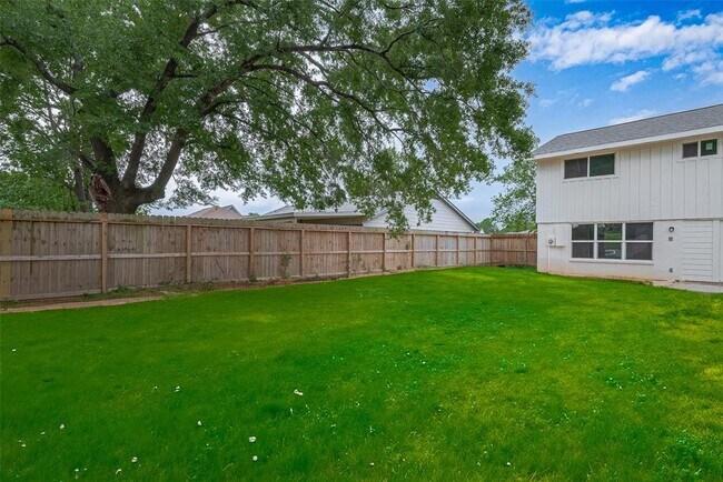 Building Photo - 203 Sevenhampton Ln