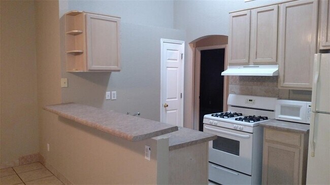 Building Photo - 11832 Balladeer Ave