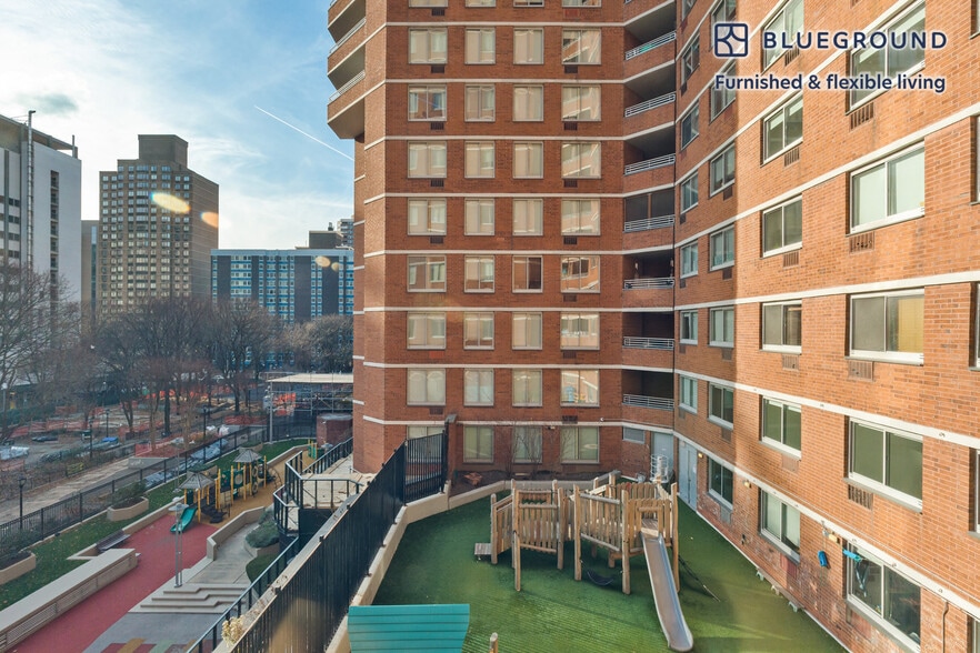 Building Photo - 490 2nd Ave