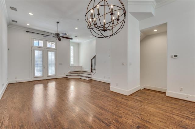 Building Photo - 2135 Marilla St