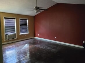 Building Photo - 14021 Susie Ln