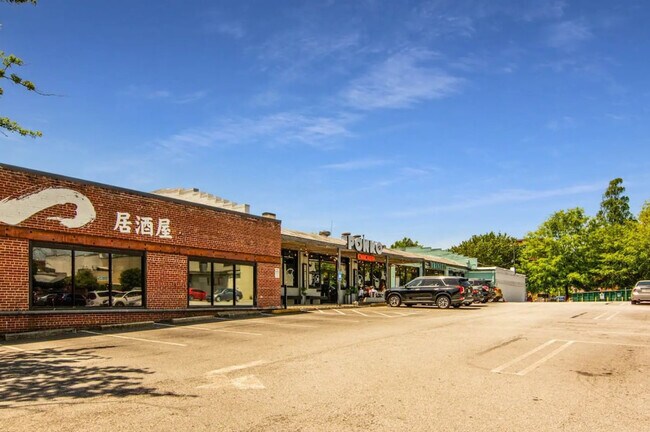 Building Photo - 1323 Briarcliff Rd NE
