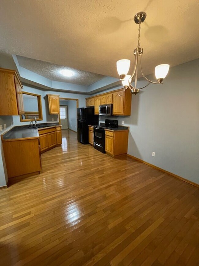Building Photo - This All Brick home is Located in Orchard Crest West!